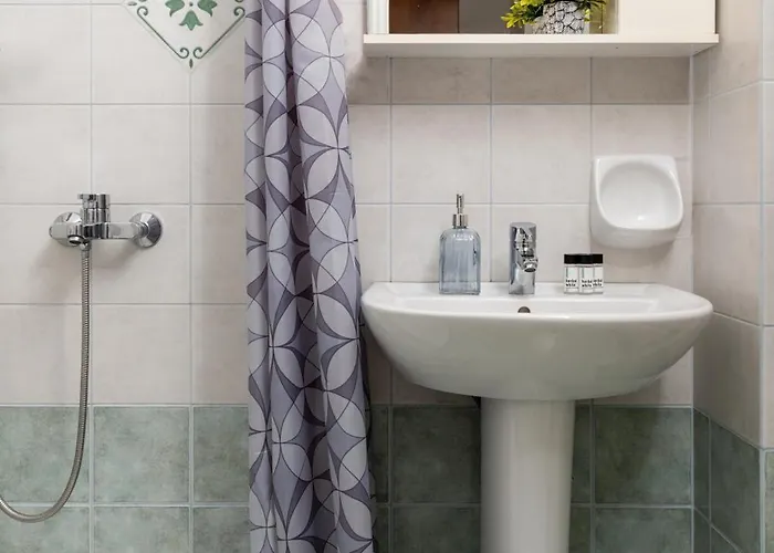 아파트 Naxos Edem & *