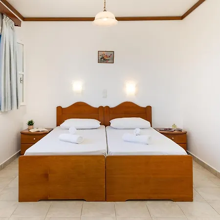 Edem Studios & Apartment